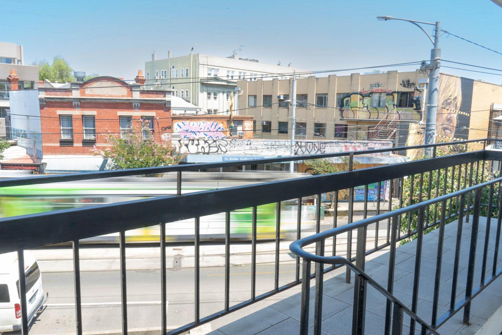 Cosmopolitan Hotel And Apartments — Photos 1